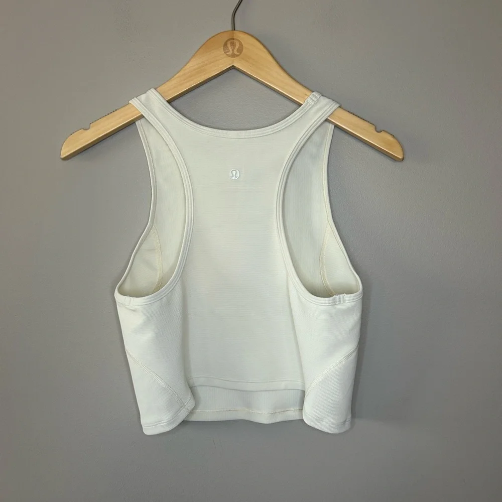 Lululemon Ribbed Contour Racerback Cropped Yoga‎ Tank Top Ivory Cream fits 6/8